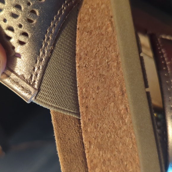 Earth Origins Pearl wedge sandals Women's 8 M Gold Metallic leather NEW NWB - Picture 8 of 10